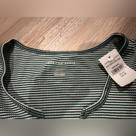 American Eagle Long sleeve Henley T-shirt - Picture 6 of 6